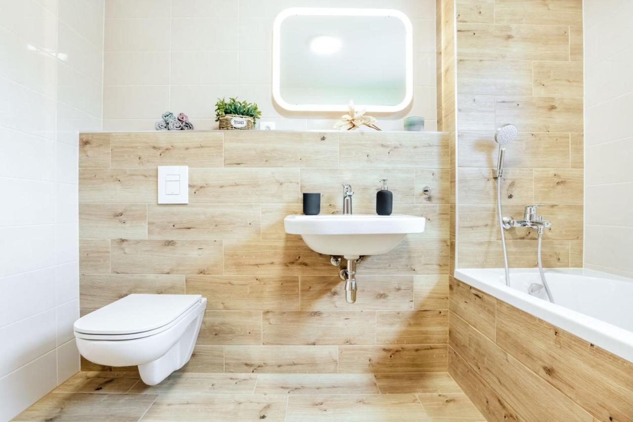 Apartmány Karlovy Dvory Horní Planá Esterno foto